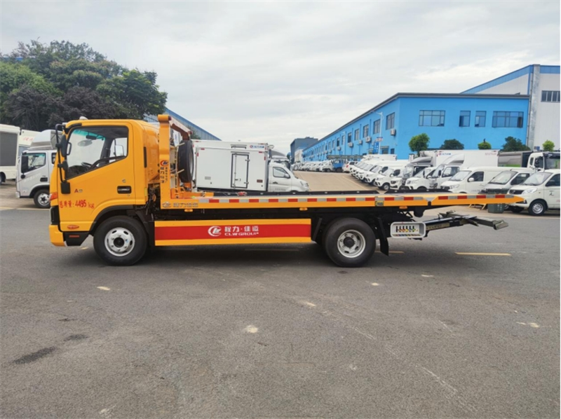 江淮A8重載藍(lán)牌一拖二清障車(chē)