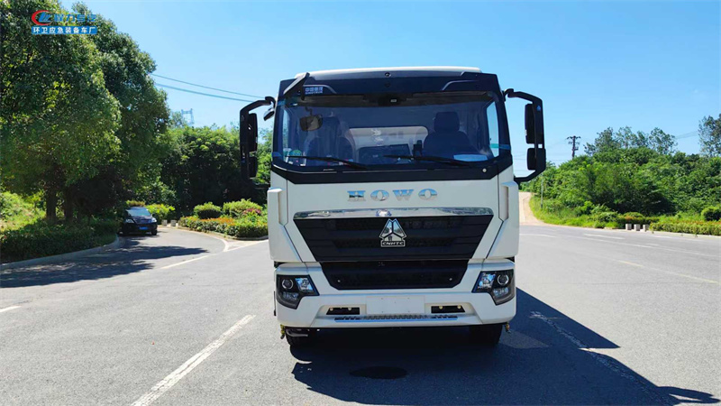 湖北程力重汽豪沃洗掃車(chē)（16方）