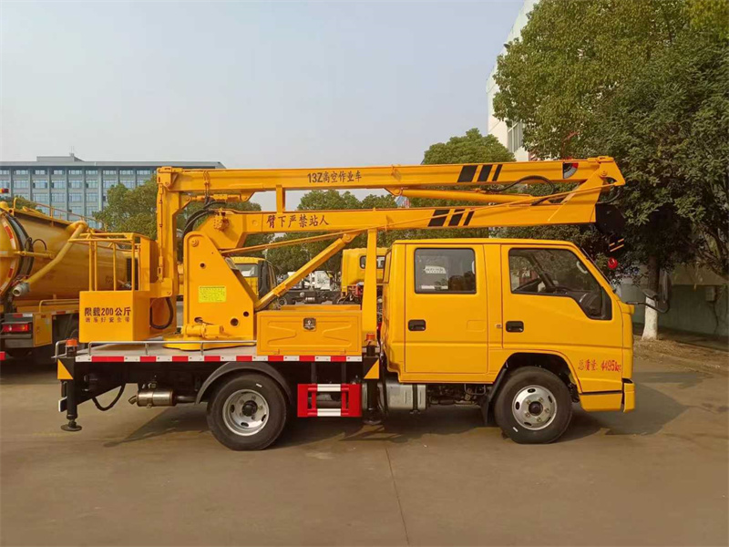 江鈴順達13米高空作業(yè)車